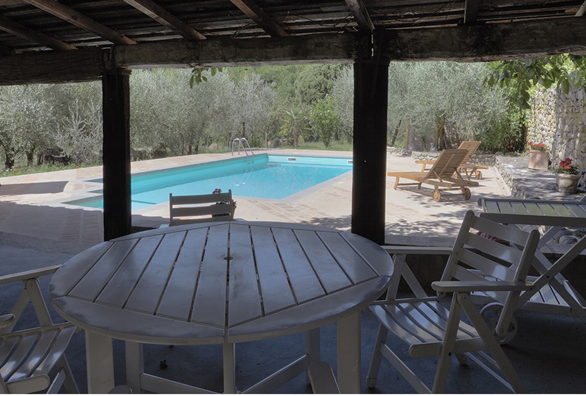 Swimming pool porch
